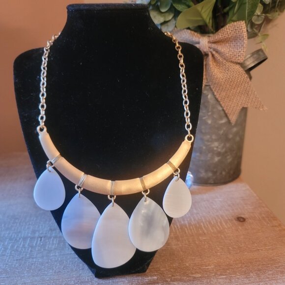 Statement Necklace - Brand New - Picture 3 of 5